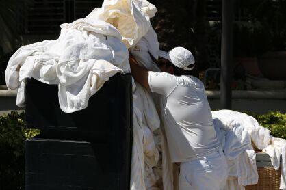 How to Care for Hotel Towels to Keep Them Looking New and Lasting Longer